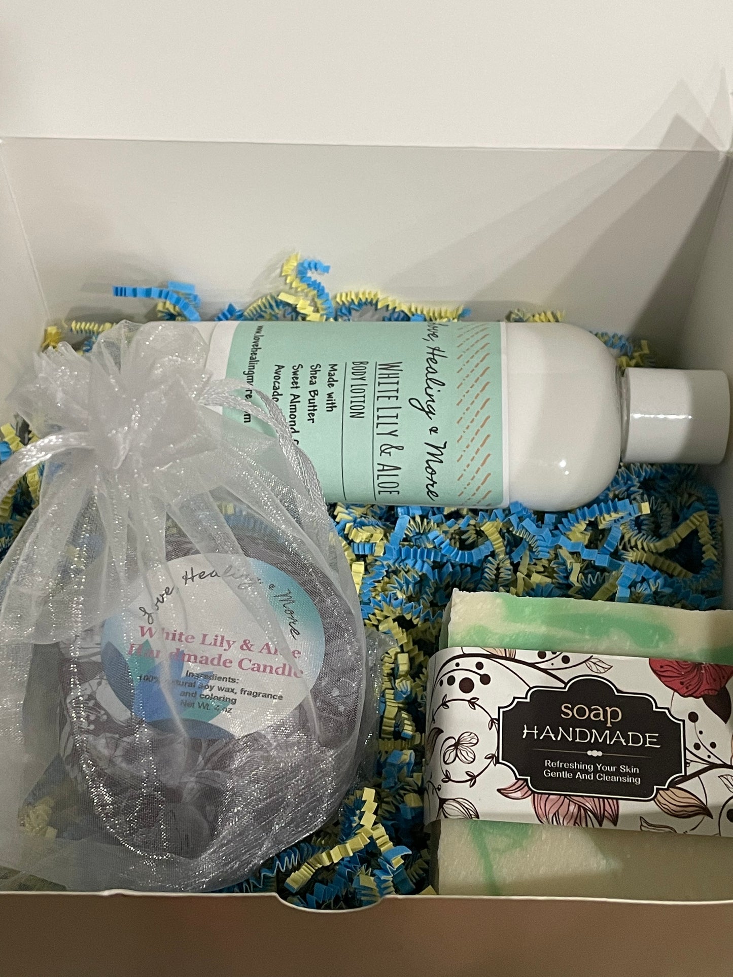 Handmade White Lily & Aloe Fragrance Gift Box